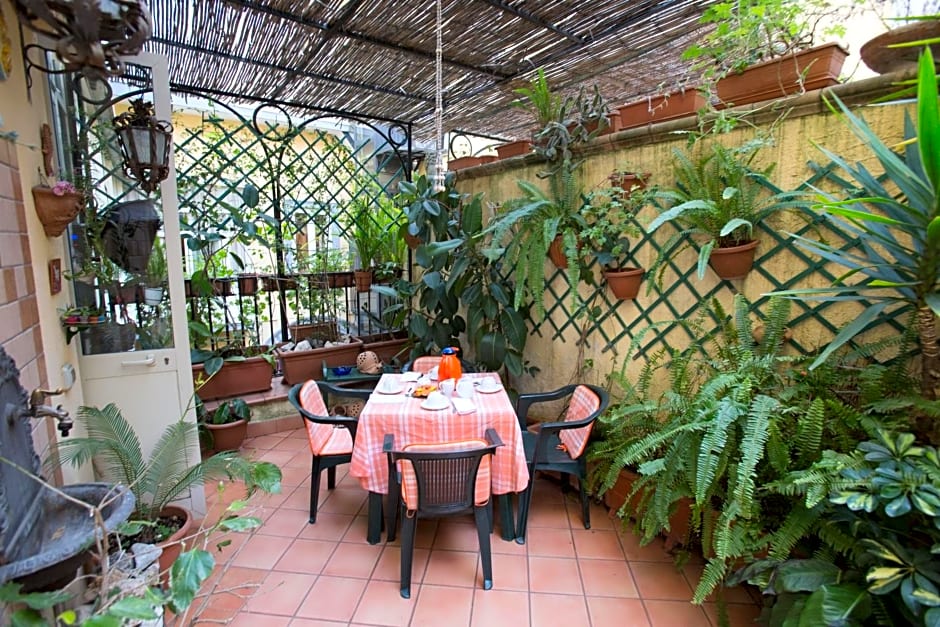 La Via Dei Presepi – Naples, CO