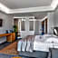 Naves Suites