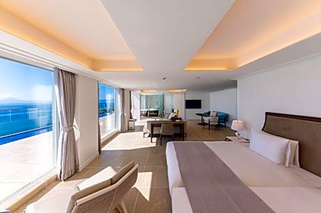 【Dinner Time 19:30~20:00】Rooftop Terrace Suite with French dinner