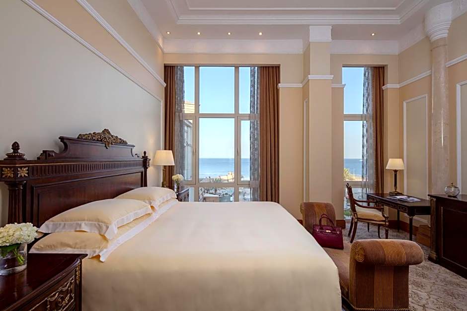 Photo 1 of 4 of Regency Suite
