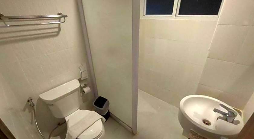 B2 Lampang Boutique & Budget Hotel