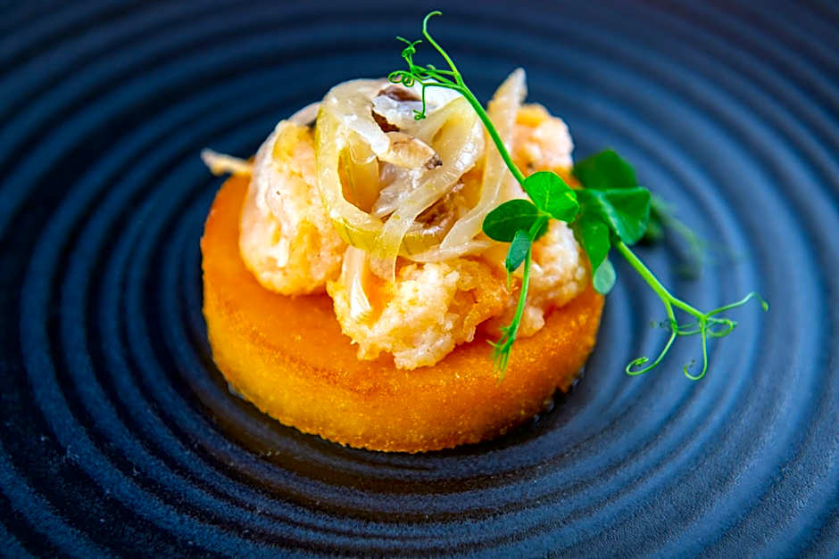 Guest House Train Station