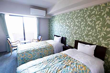 Twin Room - Non-Smoking