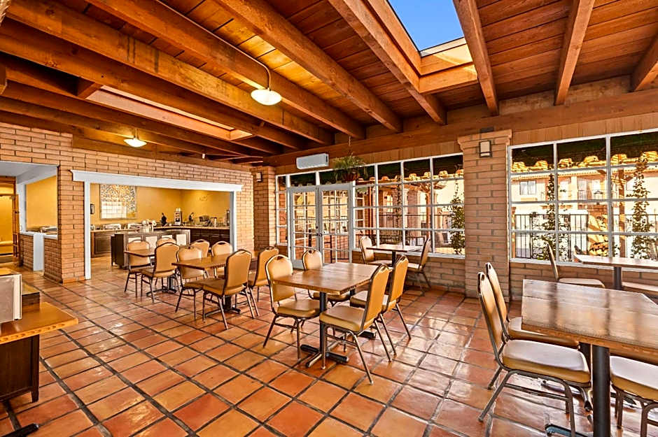 Clarion Inn