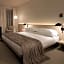 The Chicago Hotel Collection Ambassador Gold Coast