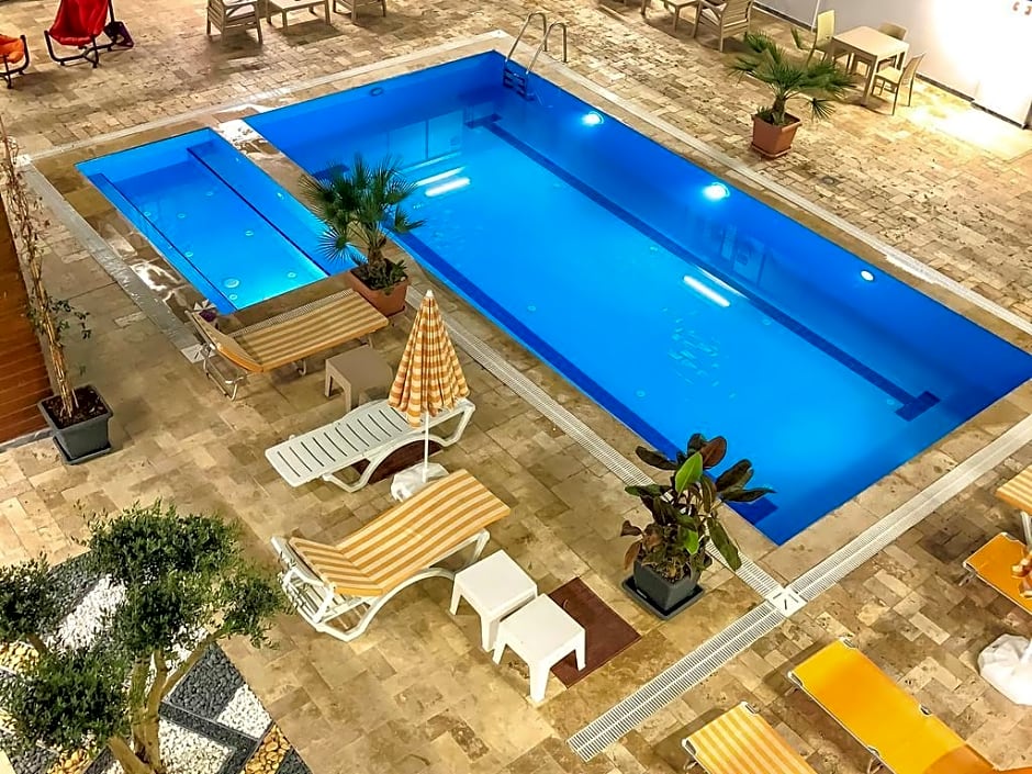 LADİK HOTEL