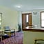 OYO Cameron Historic Hotel Brownsville I-69E