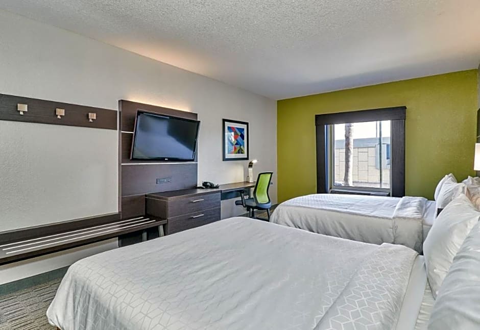Holiday Inn Express Hotel & Suites Clearwater US 19 North By IHG