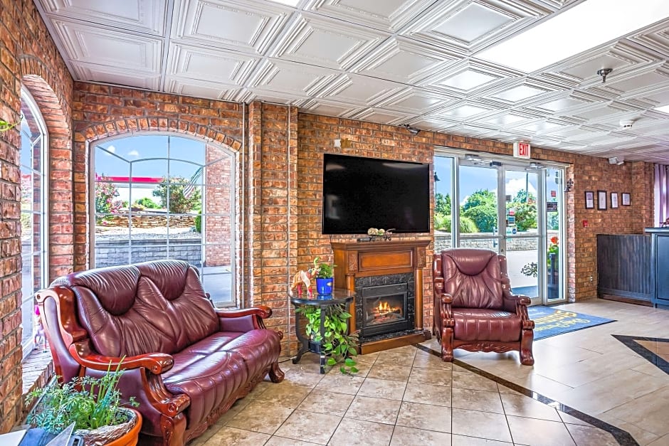 Rodeway Inn Branson, Brick House