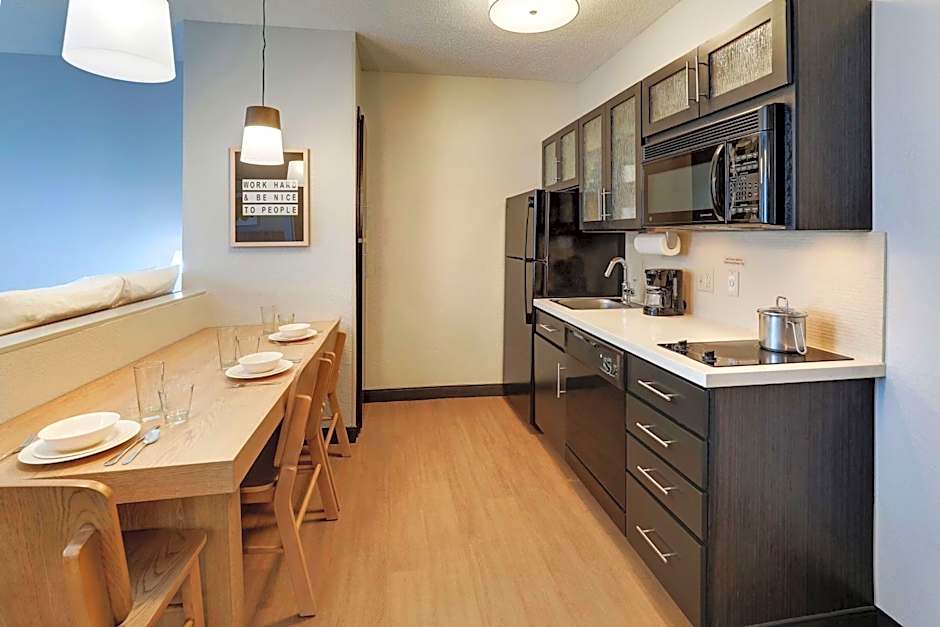 Sonesta Simply Suites Baltimore BWI Airport