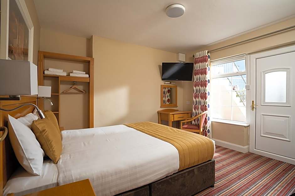 Belmore Court & Motel