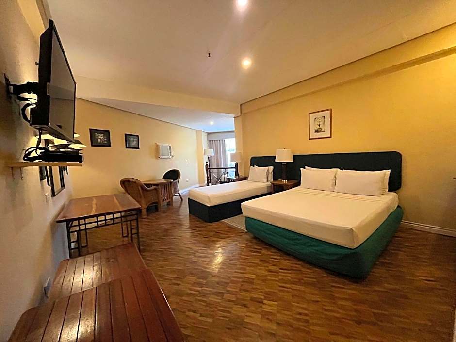 Coco Grande Hotel