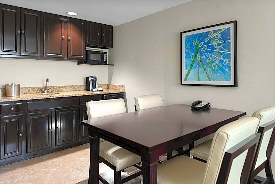 Holiday Inn & Suites Boston-Peabody By IHG