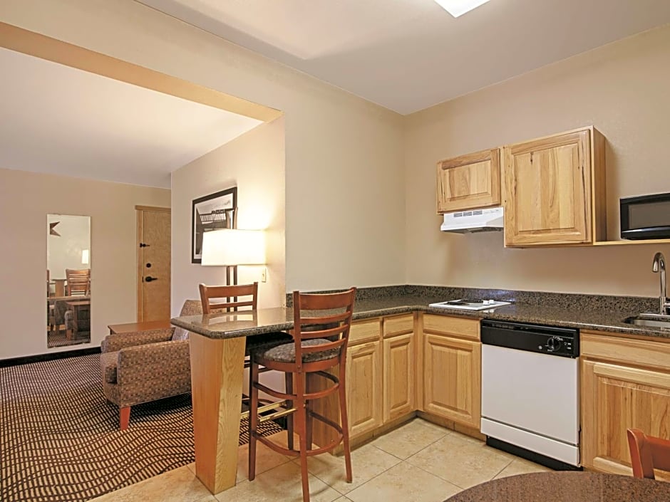 Best Western Plus Riverfront Hotel and Suites