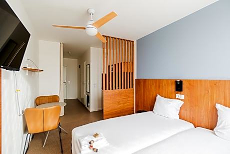 Studio M - Twin beds