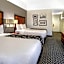 La Quinta Inn & Suites by Wyndham DFW Airport South/Irving