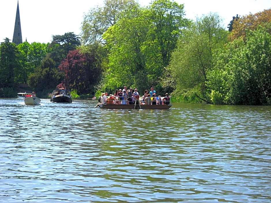 Bend in the River Lodge