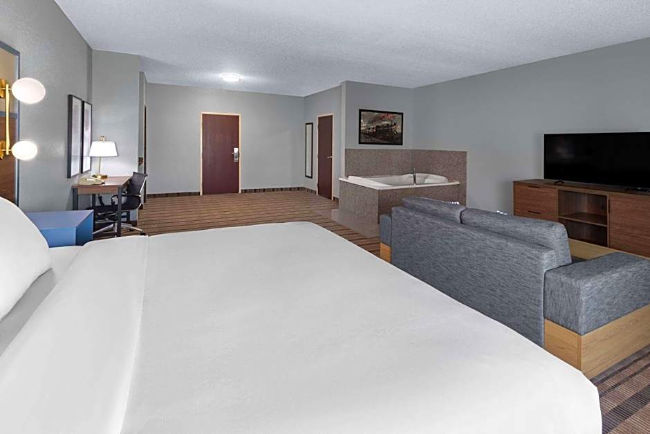 AmericInn by Wyndham Grinnell