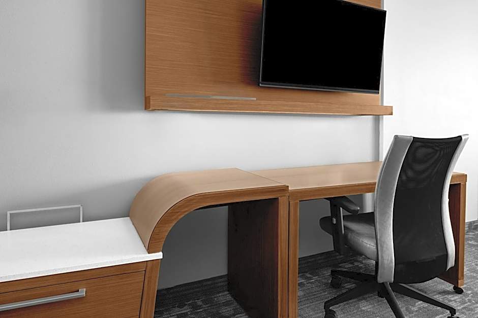 Courtyard by Marriott Houston Katy Mills