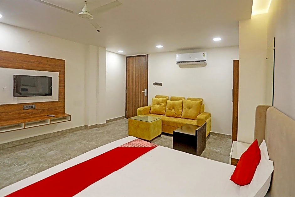 OYO Flagship Divyanshi Resorts
