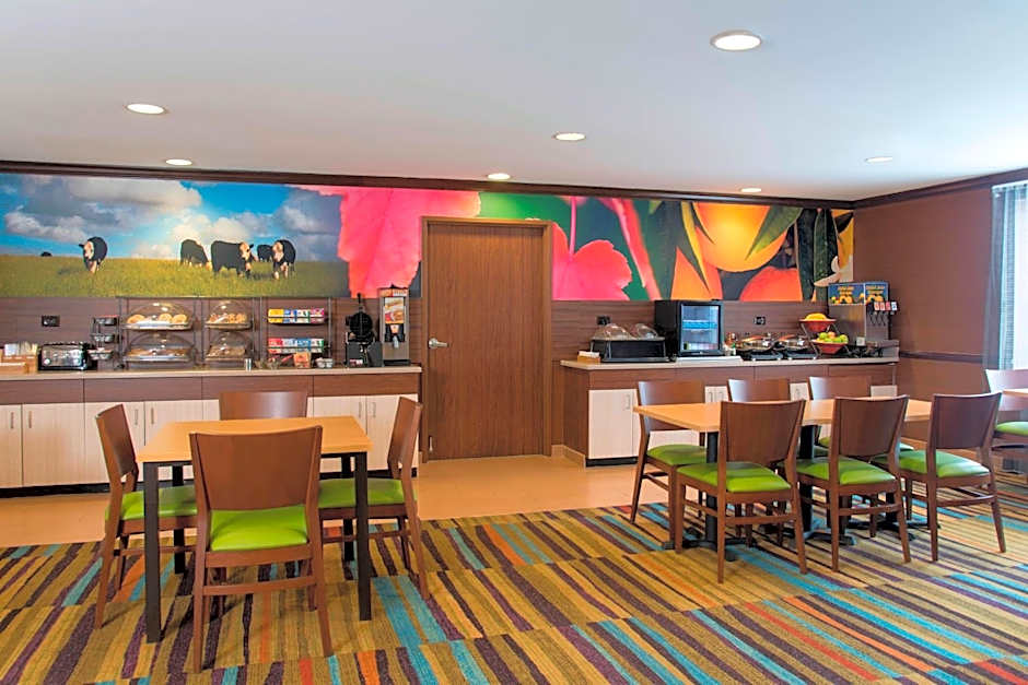 Fairfield Inn & Suites by Marriott Chicago St. Charles