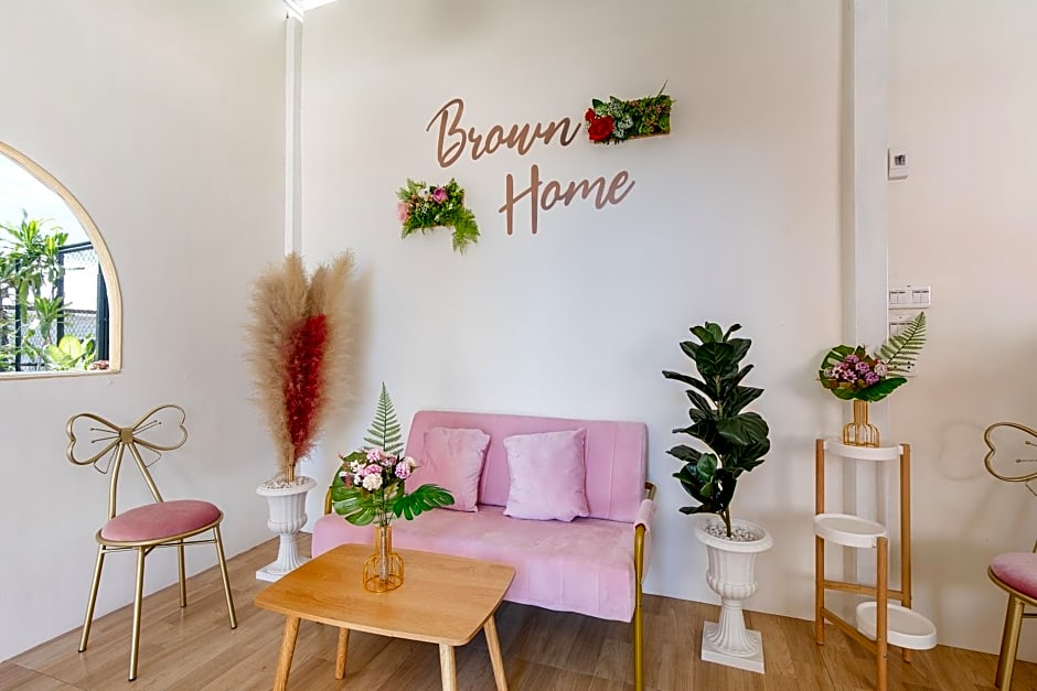 Brown Home Sattahip @ 19