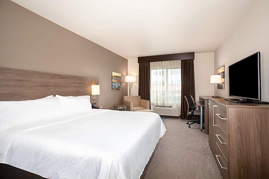 Holiday Inn Express & Suites Manhattan By IHG