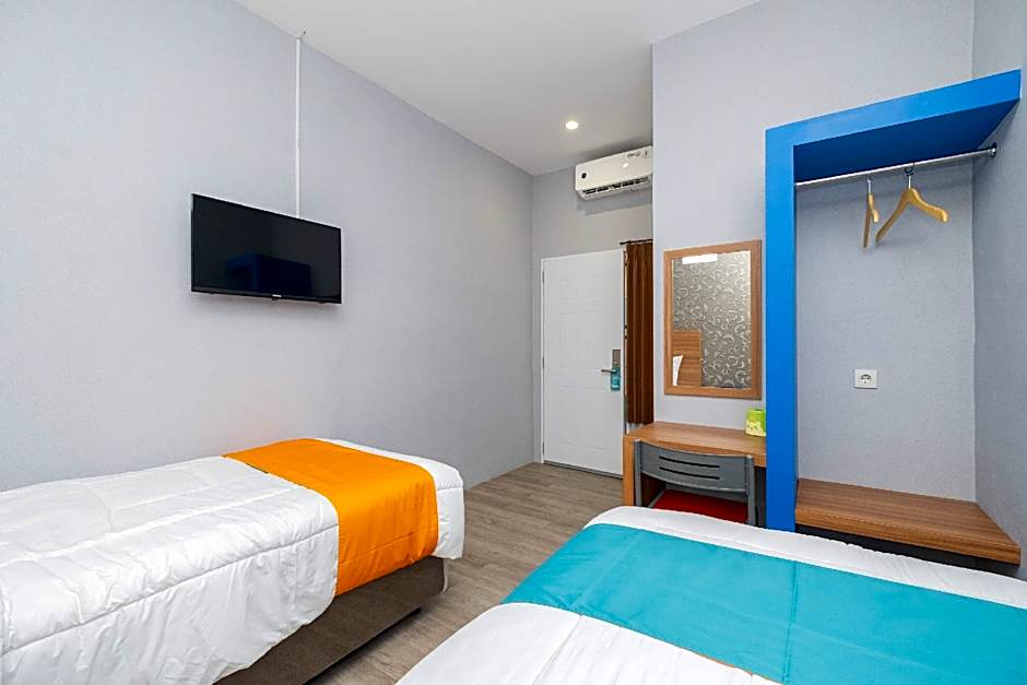 Sans WM Hotel Blitar