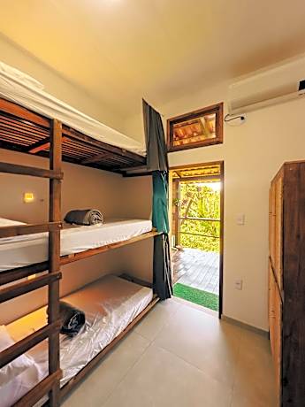 Bed in 6-Bed Mixed Dormitory Room
