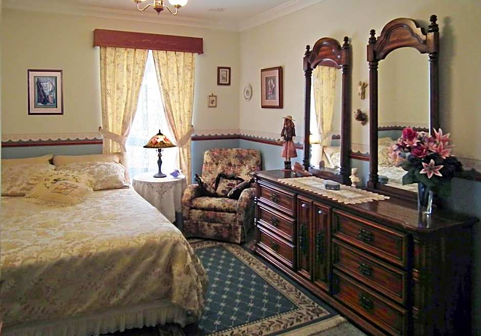 The Spanish Guesthouse, Private Rooms