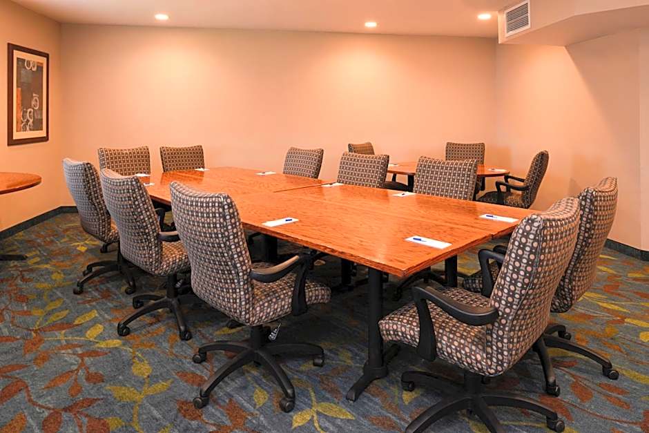 Candlewood Suites Boise - Towne Square By IHG