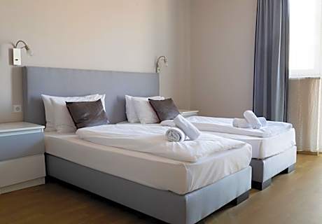 Standard Twin Room with Balcony