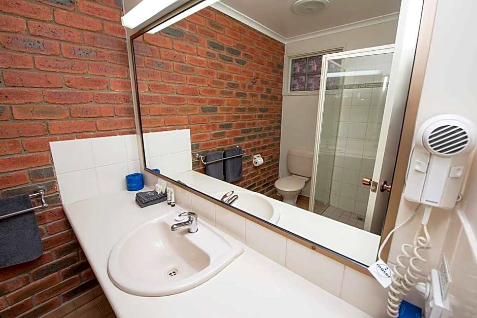 Australian Settlers Motor Inn