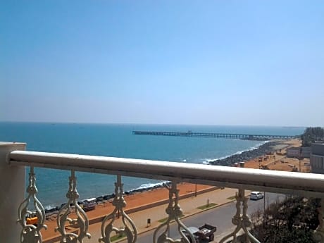 Lotus Bay View Hotel