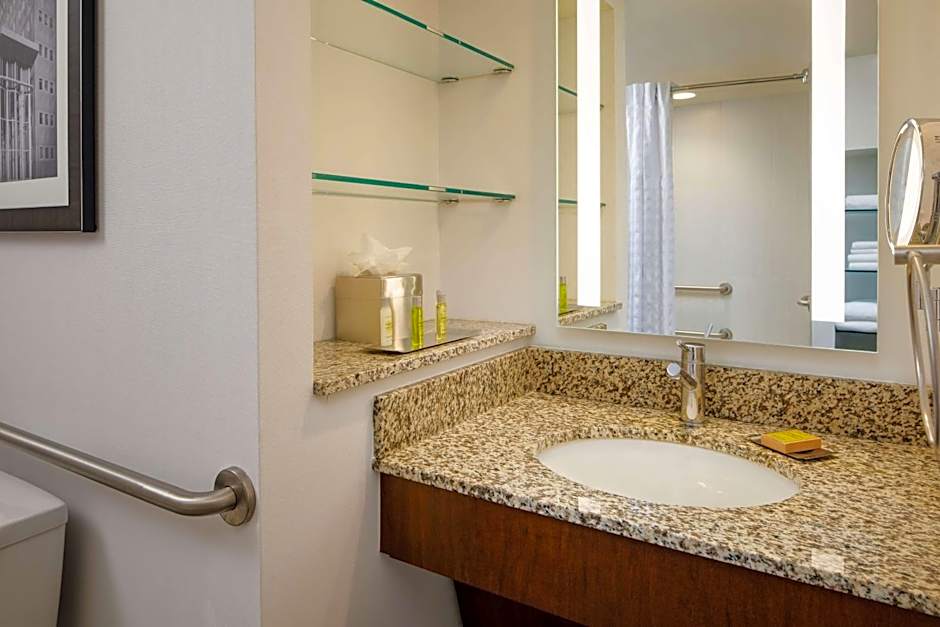 DoubleTree By Hilton Hotel Pittsburgh - Cranberry