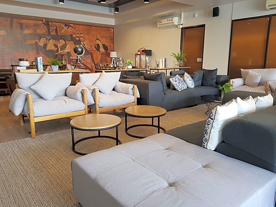 7 Days Premium Hotel Bangna