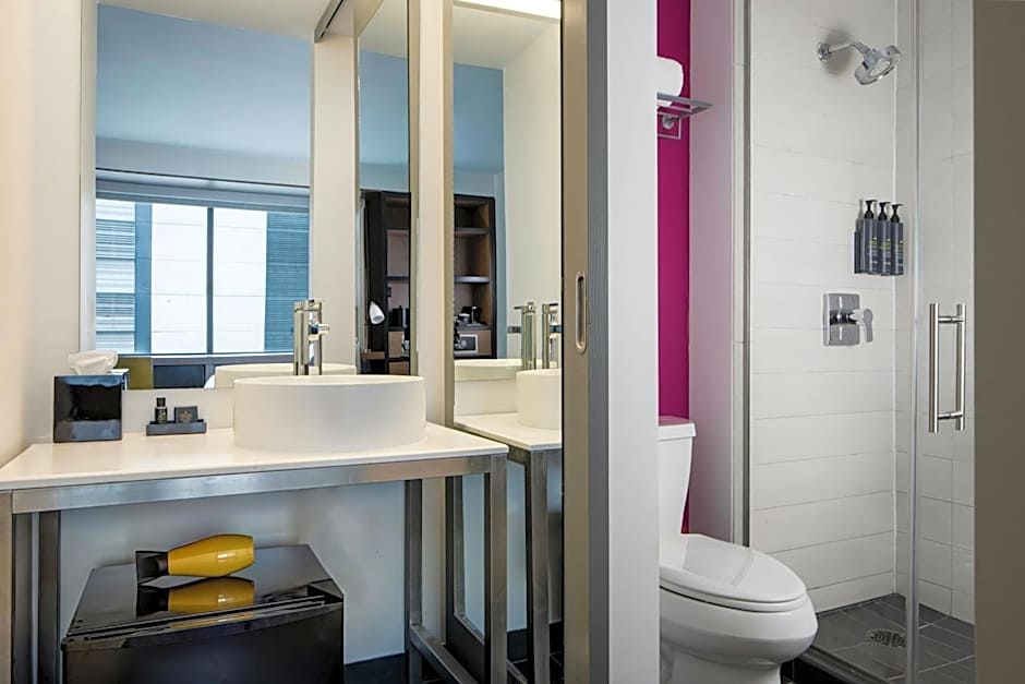 Aloft by Marriott Denver Downtown