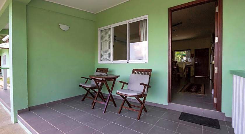 Surfers Beach Self Catering Chalets