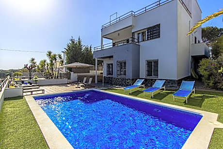 Beautiful Villa in Sant Pol de Mar 60 km from Barcelona