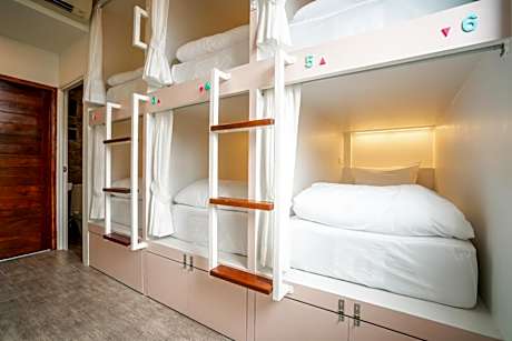 Bed in 6-Bed Mixed Dormitory Room