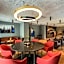 Golden Ball, Exclusive Serviced Apartments Munich