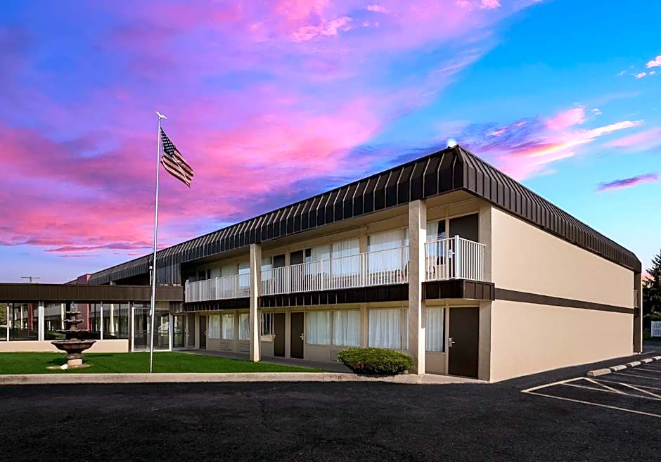 Red Roof Inn Reading