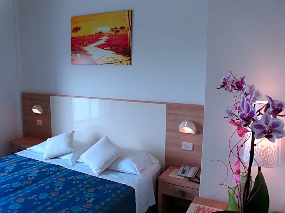 Hotel Sahara