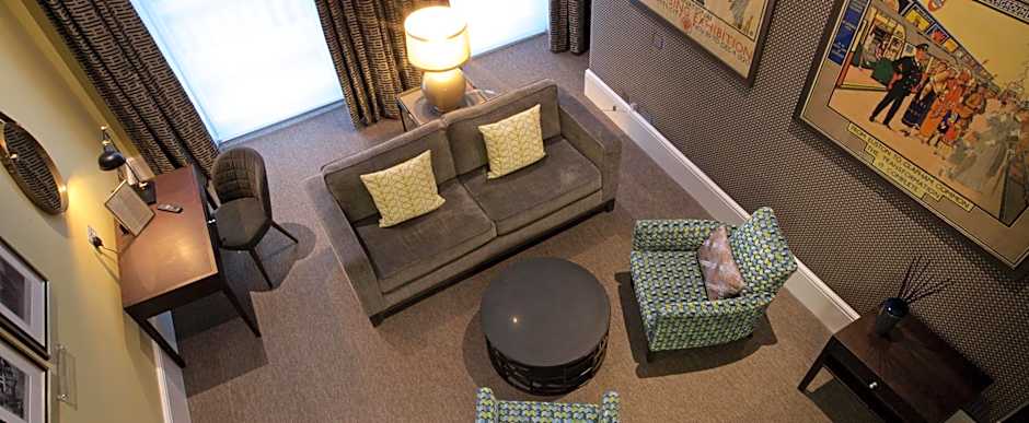 54 Queen's Gate Hotel