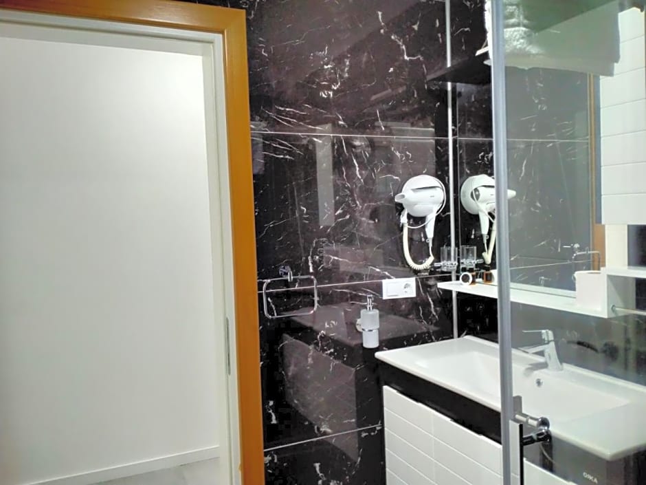 AdaHan Family Rooms Gocek