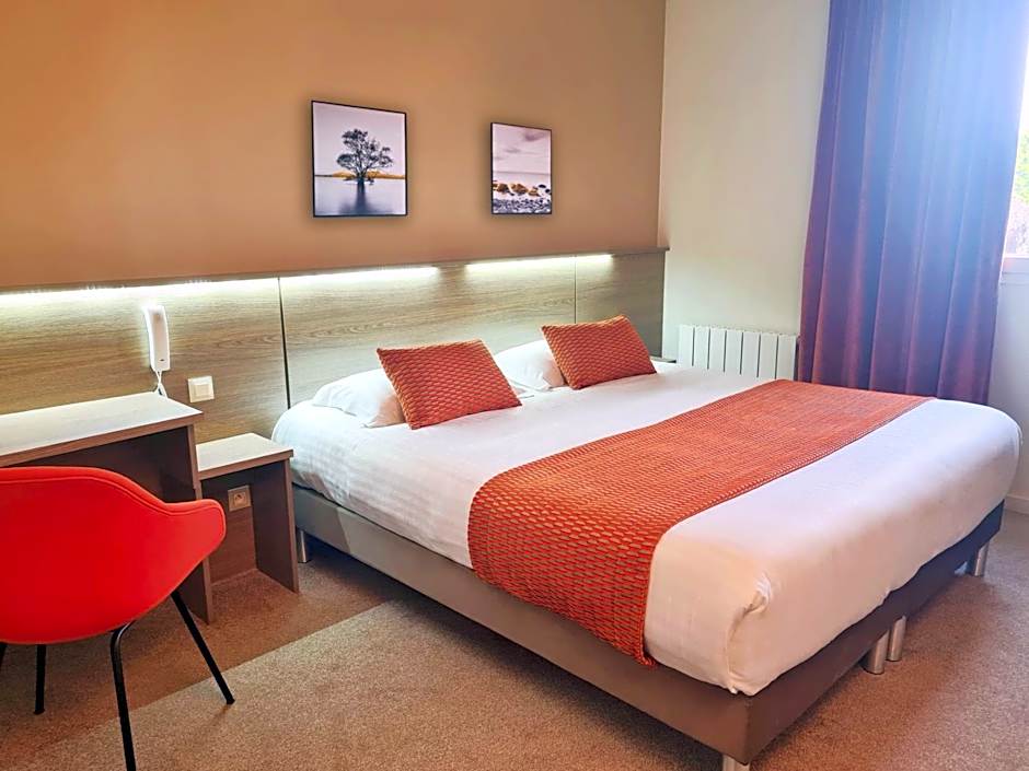 Brit Hotel Du Parc - Fougères