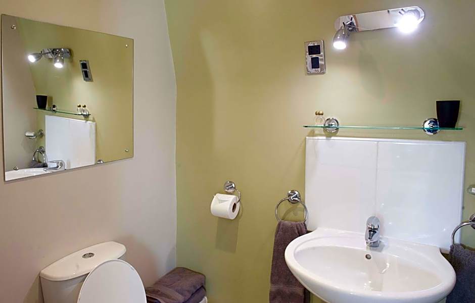 Rose and Crown Hotel