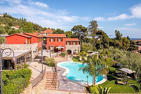 Leonardo Resort