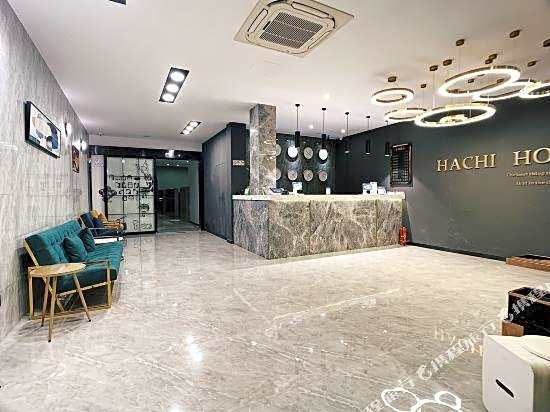 Hachi Hotel