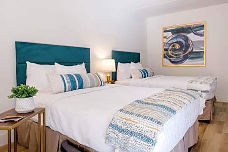 Double Room with Pool View
